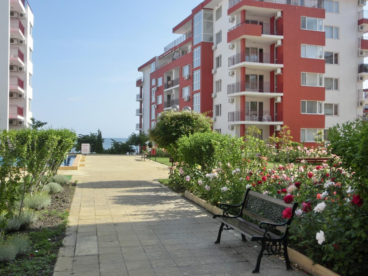 Sea View Panorama Apartment On Complex With Pools And Beach, Sveti Vlas Exterior photo