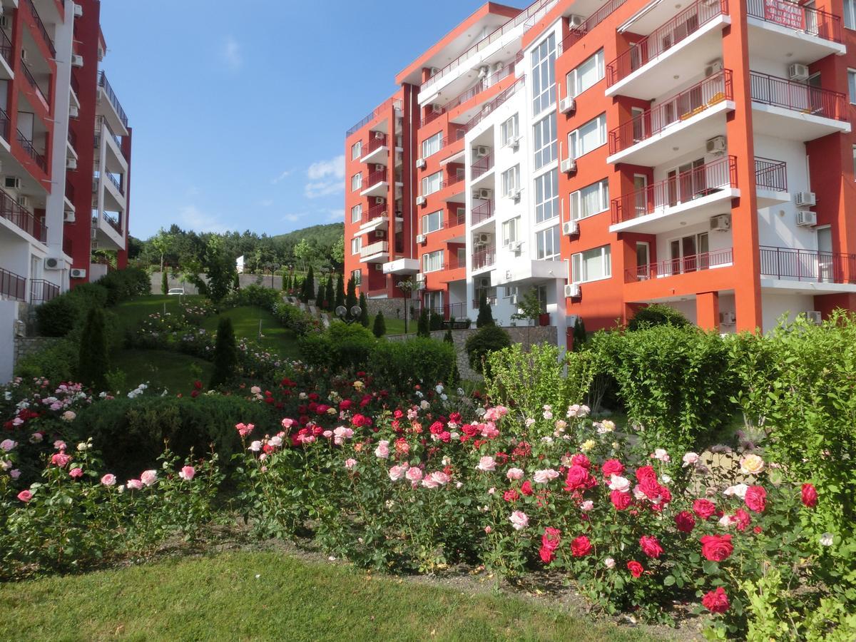 Sea View Panorama Apartment On Complex With Pools And Beach, Sveti Vlas Exterior photo